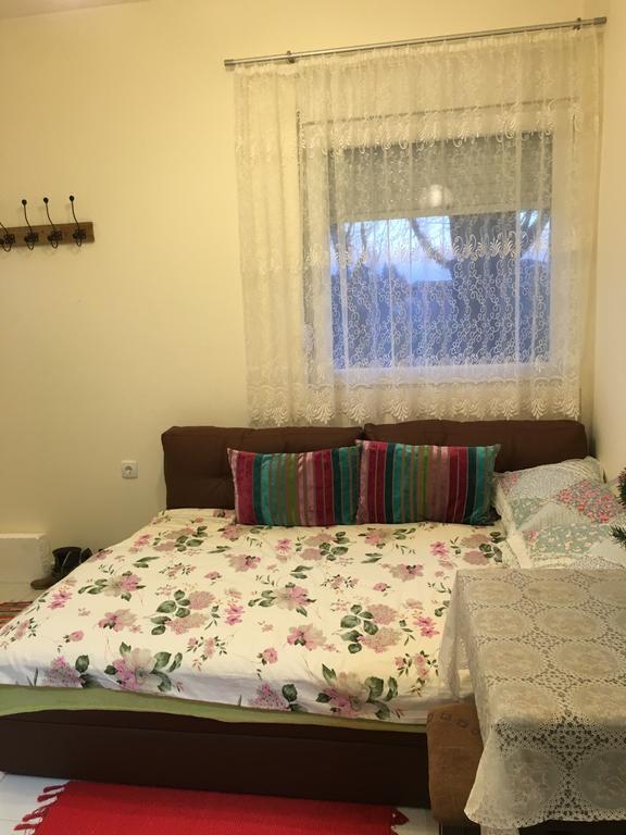 Apartment Vistanova Vrdnik Oda fotoğraf