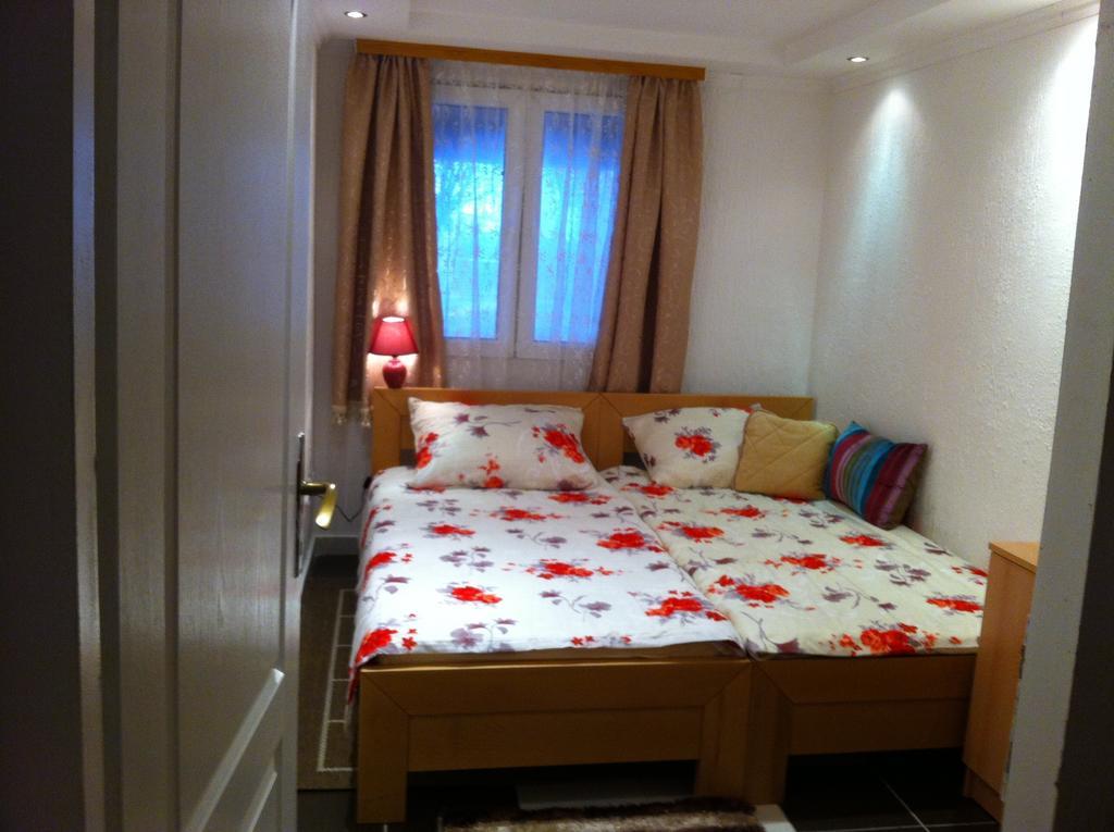 Apartment Vistanova Vrdnik Oda fotoğraf